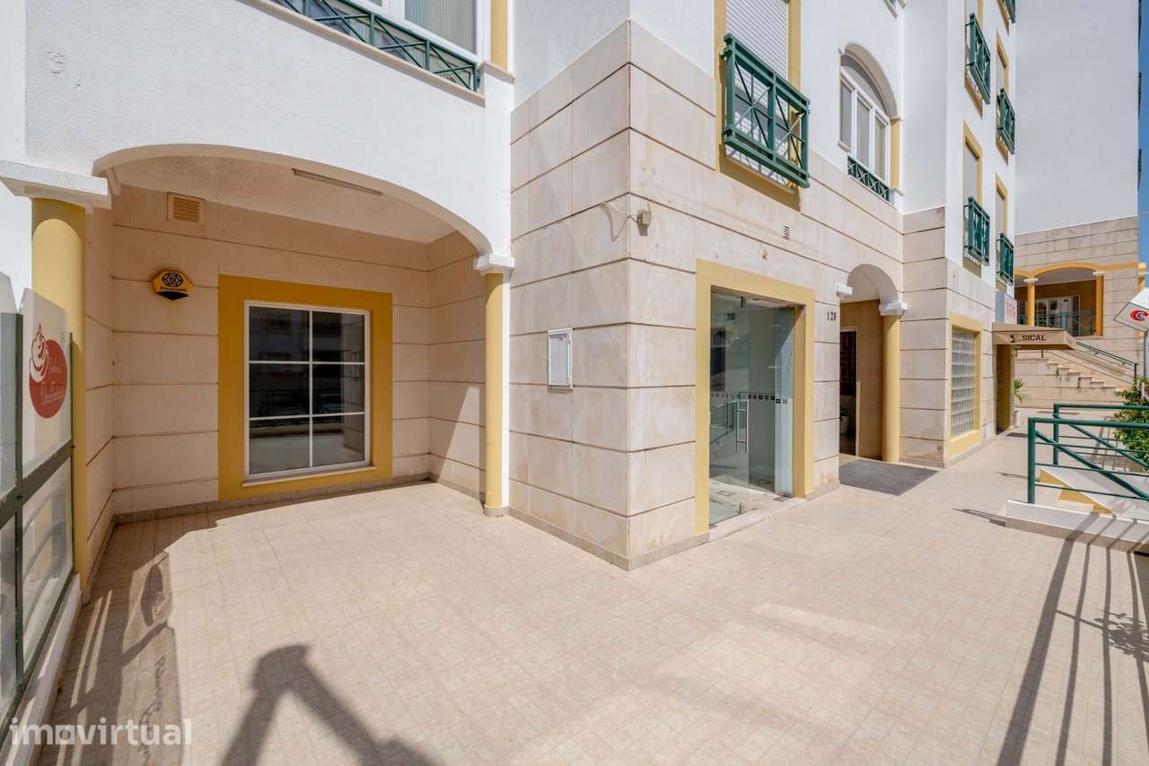 Espaço Comercial Licenciado no Centro de Lagos - Grande imagem: 4/16