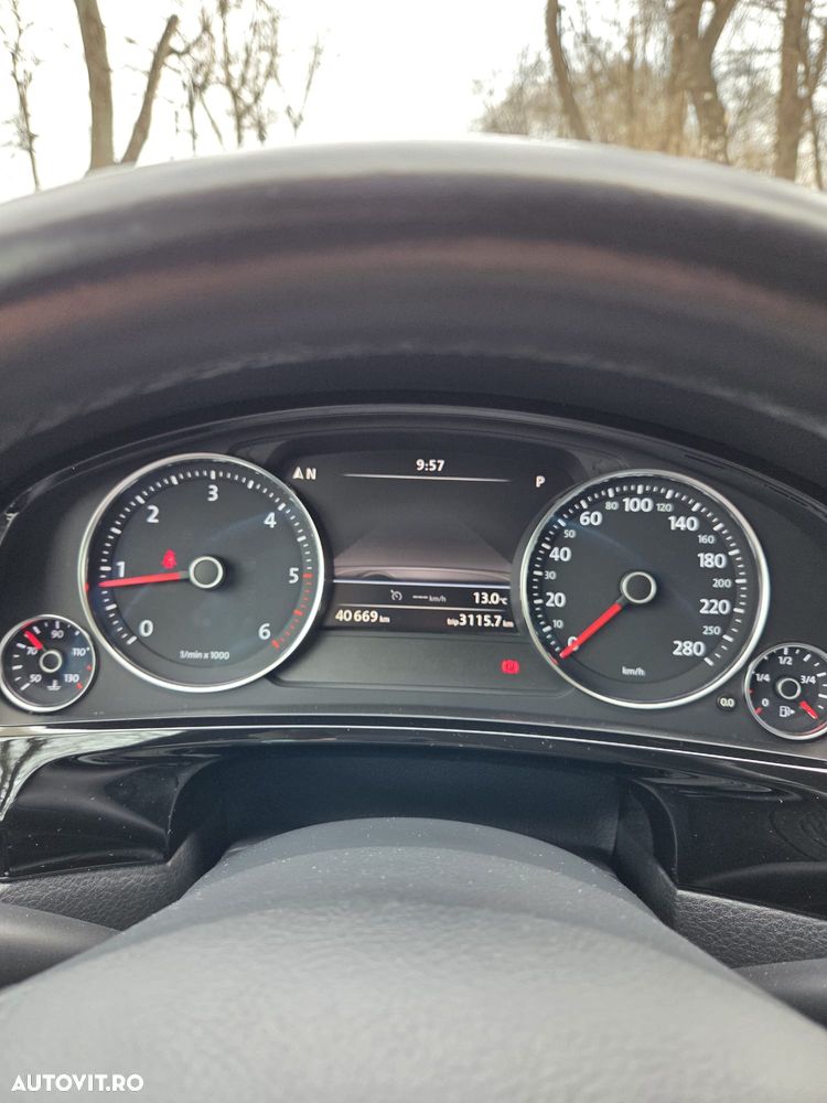 Volkswagen Touareg - 9