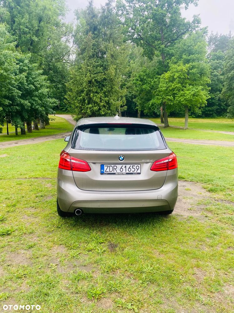 BMW Seria 2 218d - 5
