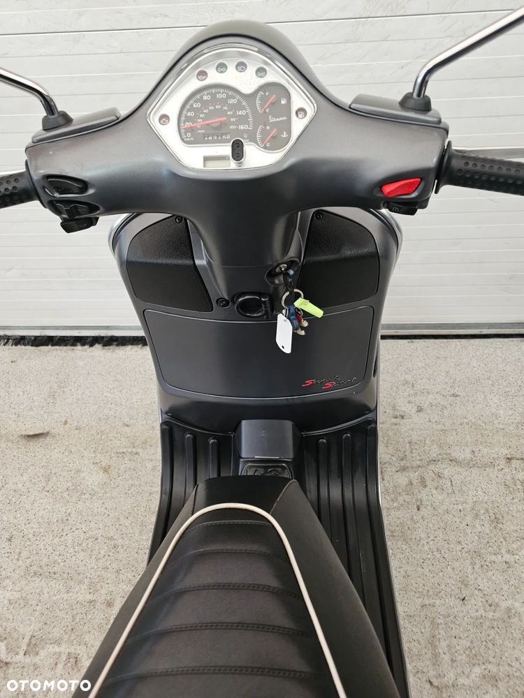 Piaggio Vespa - 33