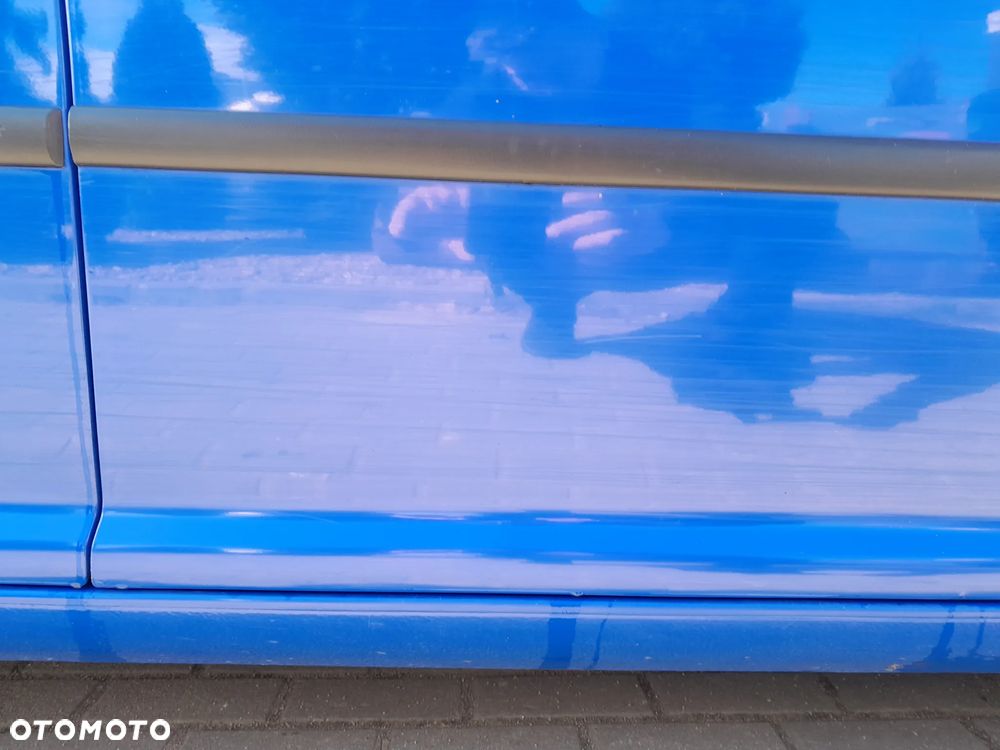 VW BORA DRZWI PRAWE PRZEDNIE PRAWY PRZÓD KOLOR: LW5Z - 5