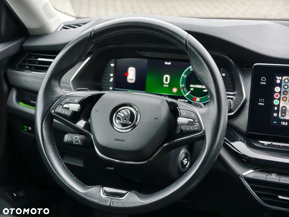 Skoda Octavia 2.0 TDI Style DSG - 11