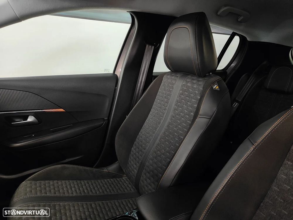 Peugeot 208 1.2 PureTech Allure Pack EAT8 - 36