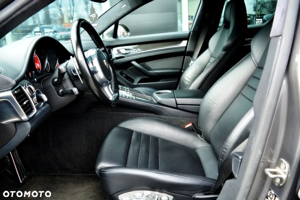 Porsche Panamera GTS - 25