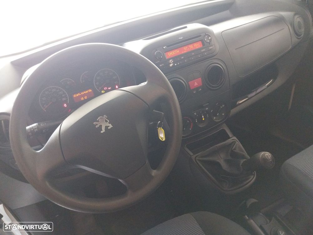 Peugeot Bipper Van - 12