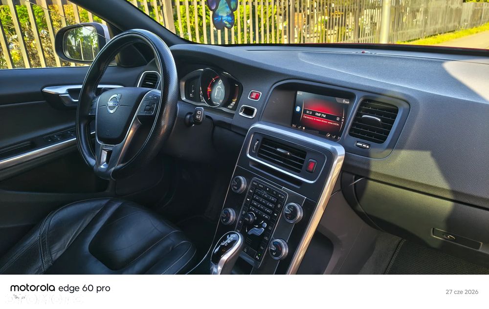 Volvo V60 D4 Geartronic R-Design - 12