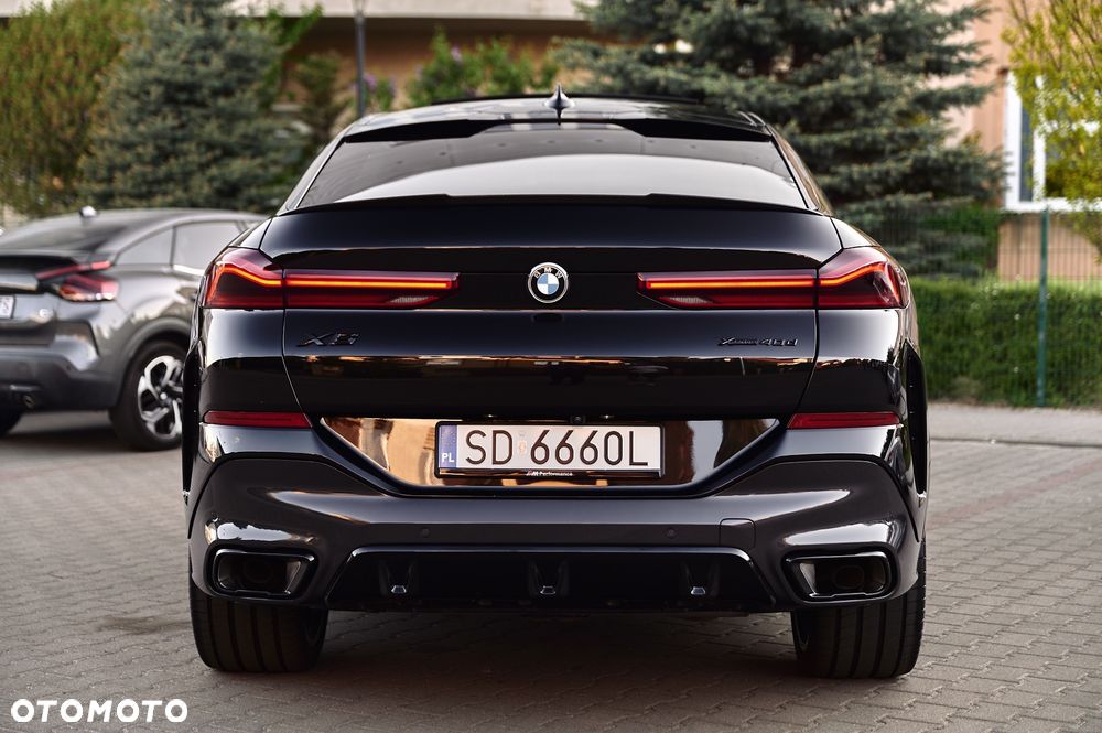 BMW X6 xDrive40d mHEV - 10
