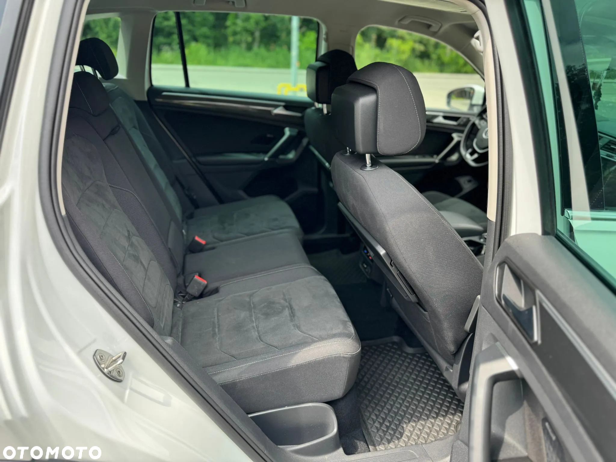 Volkswagen Tiguan 2.0 TDI SCR 4MOTION DSG Highline - 23