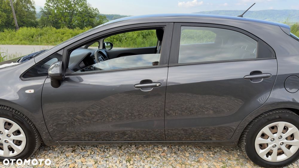 Kia Rio 1.2 M - 13