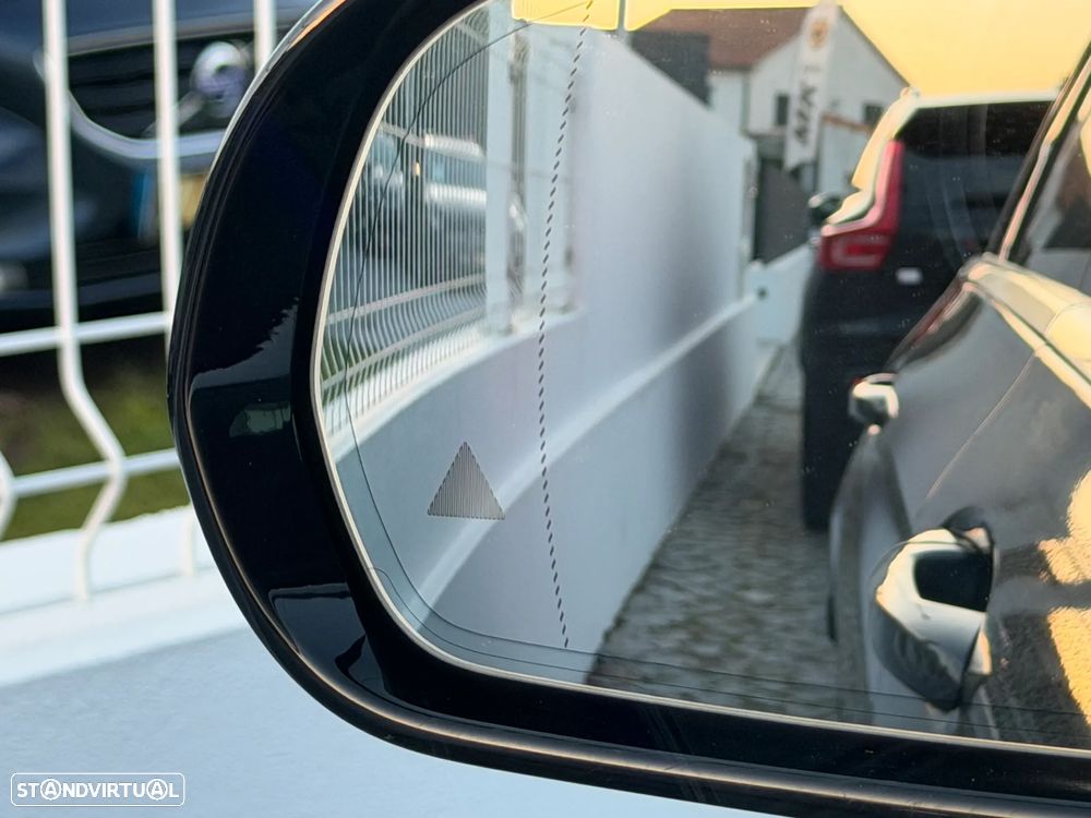 Mercedes-Benz E 300 de 9G-TRONIC AMG Line - 31