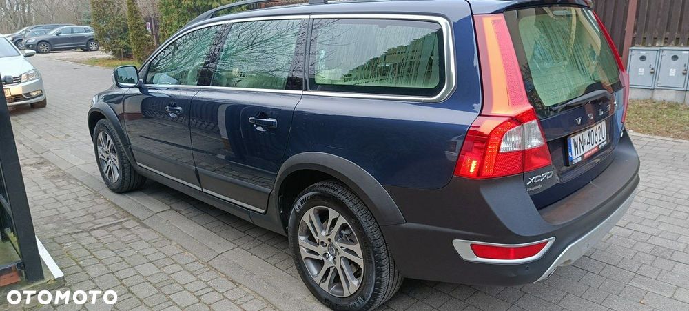 Volvo XC 70 D5 AWD Dynamic Momentum - 4