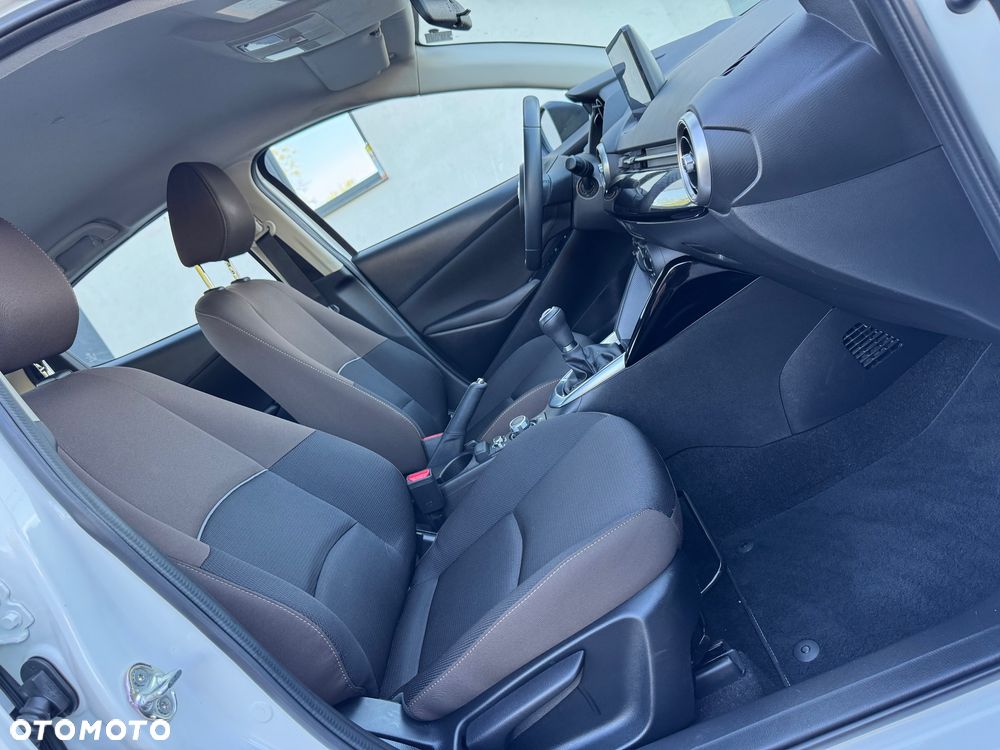 Mazda 2 SKYACTIV-G 90 White Edition - 24