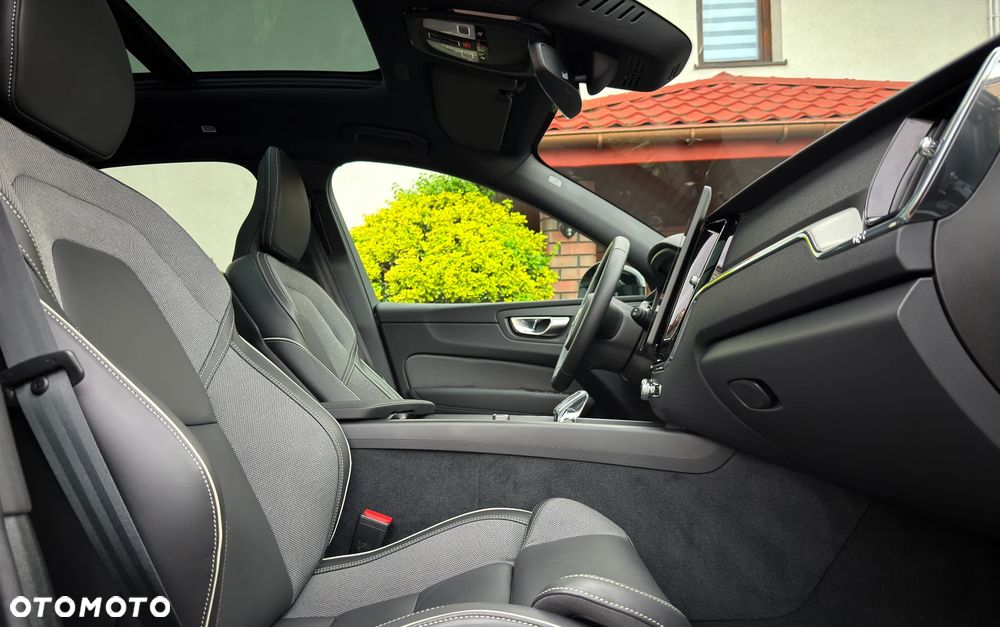 Volvo XC 60 B5 B AWD Geartronic RDesign - 9