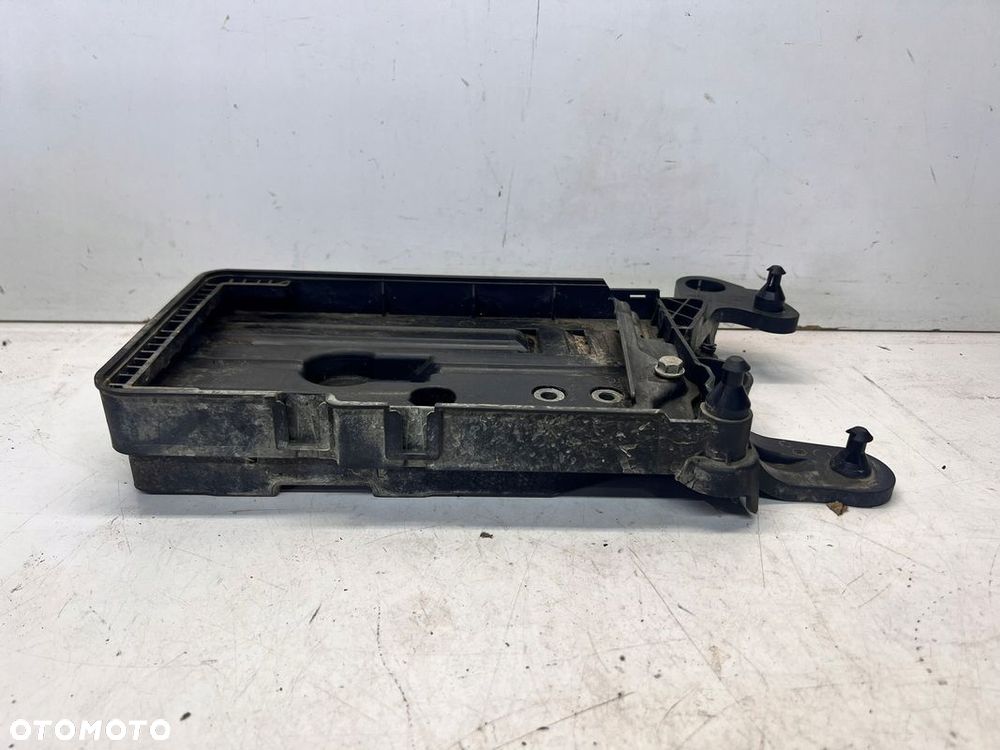 PODSTAWA AKUMULATORA AUDI VW SEAT SKODA 5Q0915321G - 7