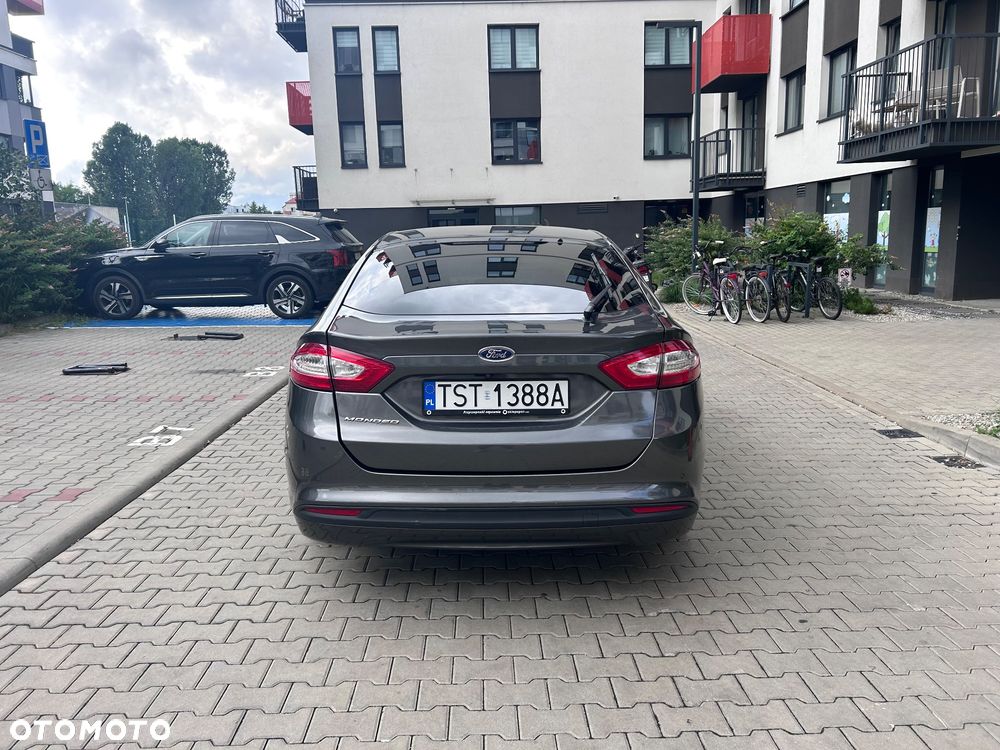 Ford Mondeo 2.0 TDCi Titanium PowerShift - 4