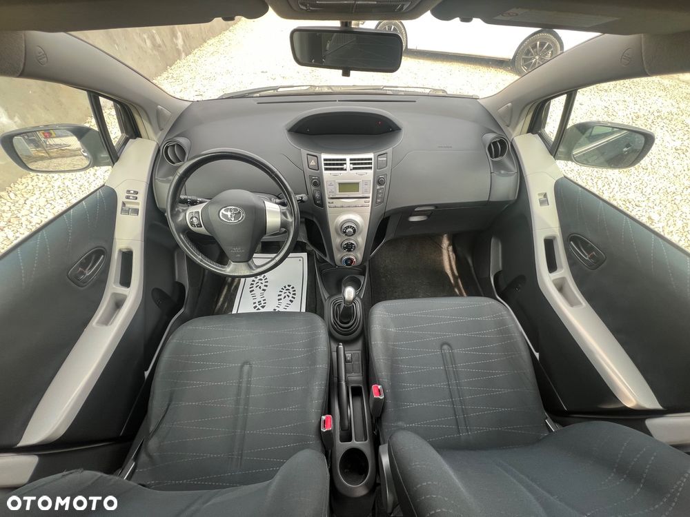 Toyota Yaris 1.3 VVT-i Team - 9