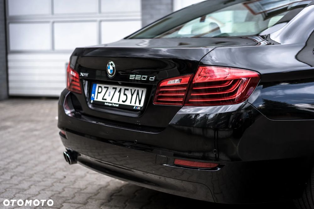 BMW Seria 5 520d xDrive - 7