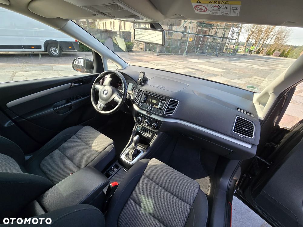 Volkswagen Sharan 2.0 TDI DSG BlueMotion Technology Highline - 22