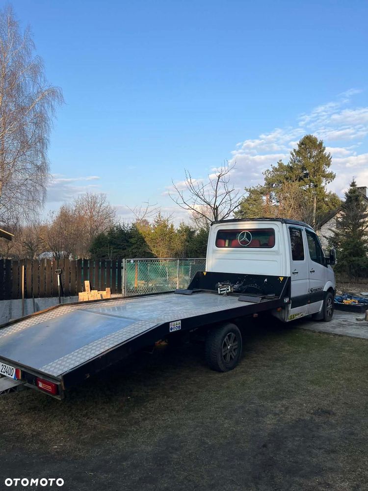 Mercedes-Benz Sprinter - 2