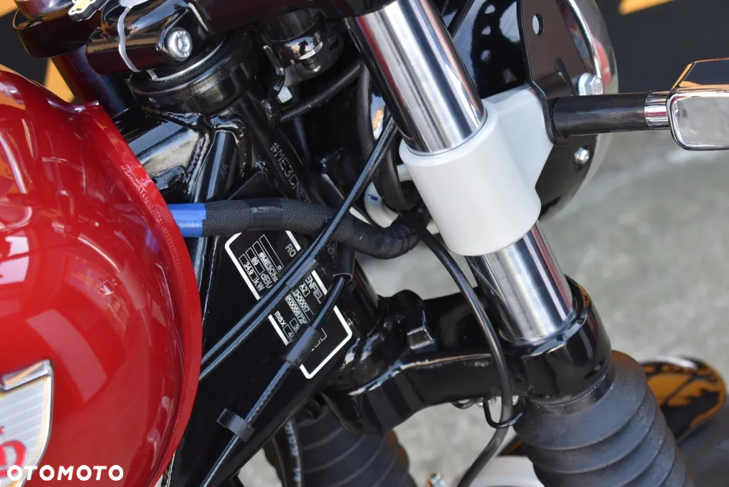 Royal Enfield Interceptor - 26