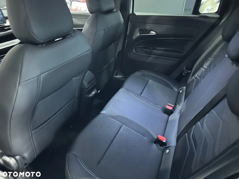 Jeep Avenger 1.2 T3 mHEV Summit FWD eDCT6 - 11