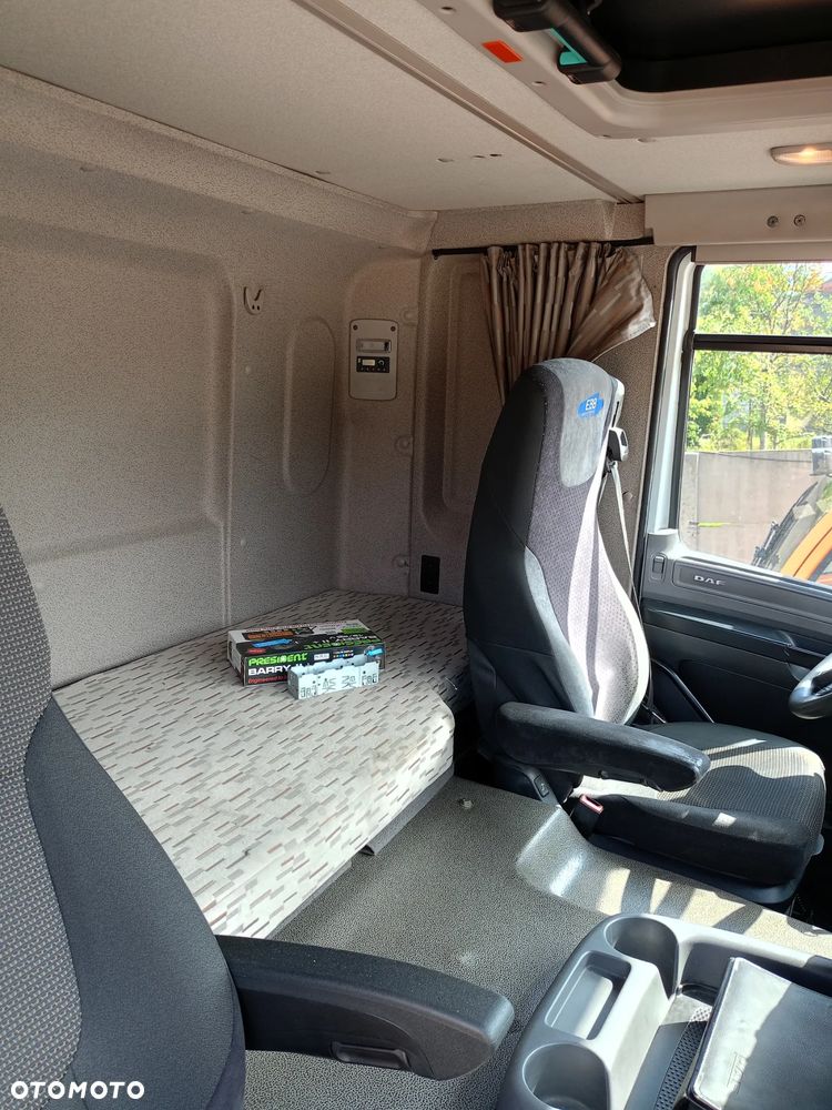 DAF CF400 - 18