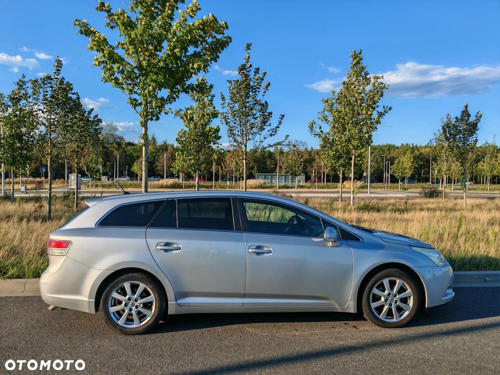 Toyota Avensis 2.0 Sol plus - 1