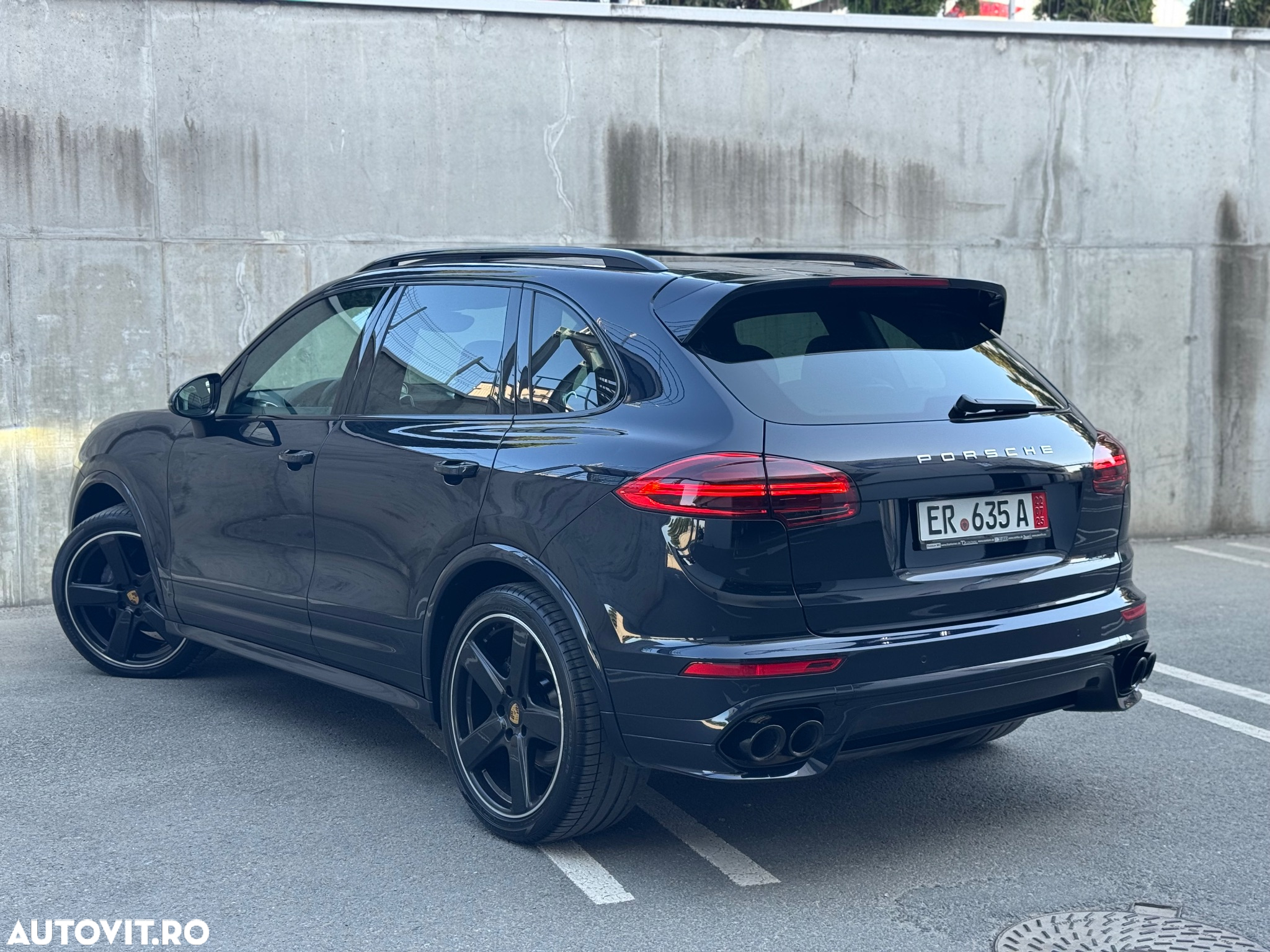 Porsche Cayenne Diesel Platinum Edition - 3