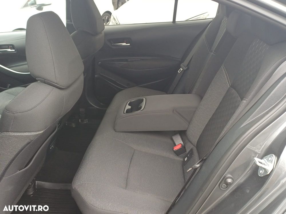 Toyota Corolla 1.8 HSD Dynamic - 8