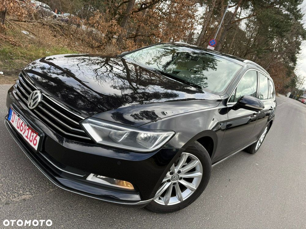 Volkswagen Passat - 1