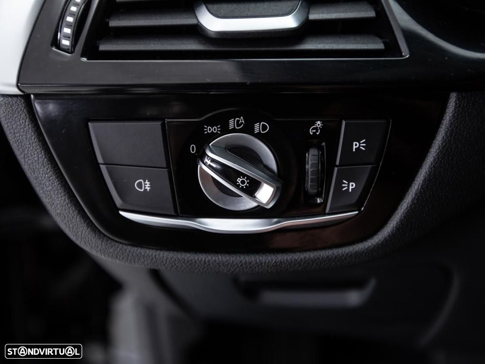 BMW 520 e - 19