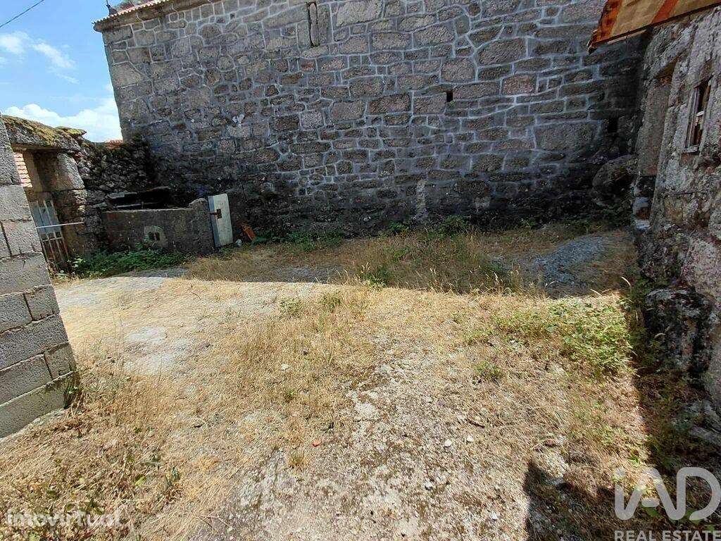 Casa / Villa em Castro Laboreiro e Lamas de Mouro de 201,00 m2 - Grande imagem: 3/24