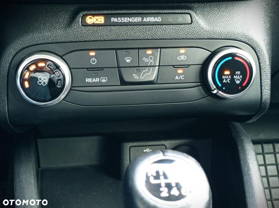 Ford Focus - 28