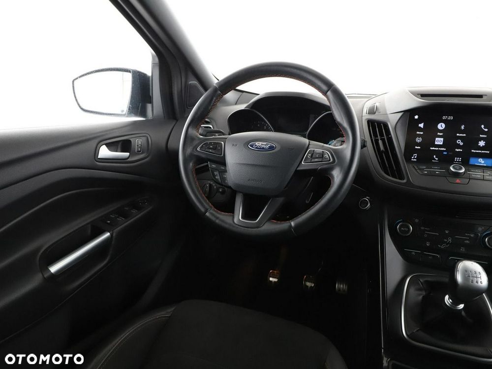 Ford Kuga 1.5 EcoBoost 2x4 ST-Line - 17