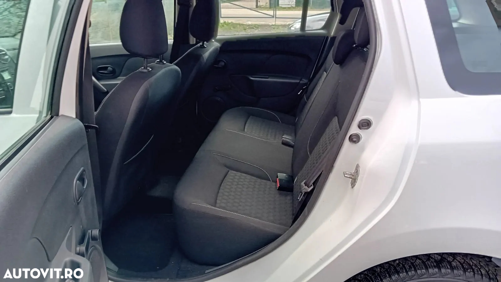 Dacia Logan MCV 1.2 16V 75 Laureate - 10