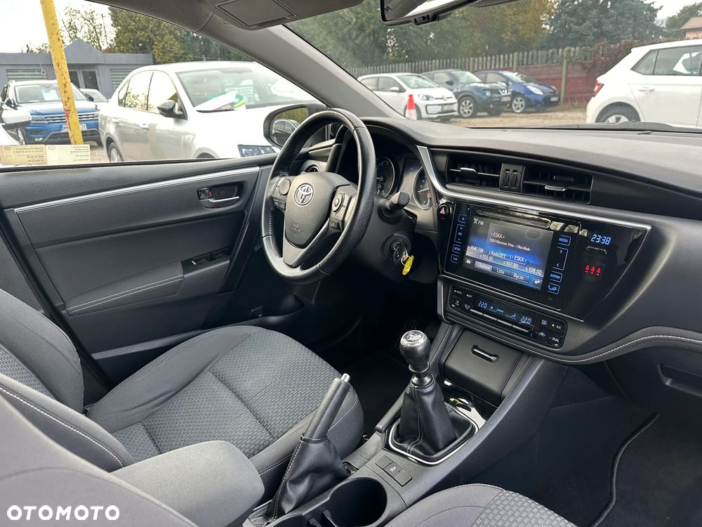 Toyota Corolla - 15
