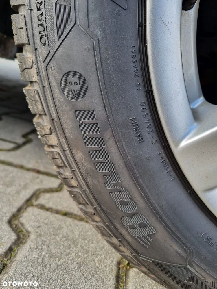 Opel Corsa 1.4 16V Innovation - 32