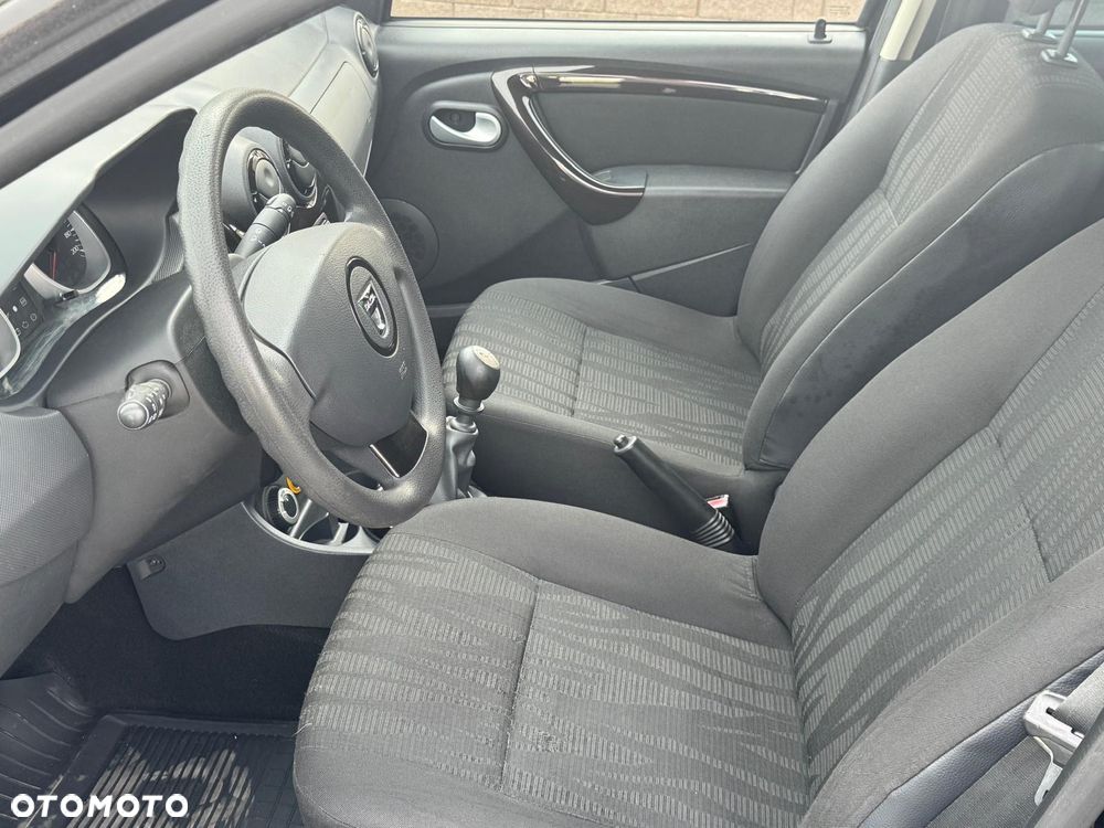 Dacia Duster 1.6 16V 4x4 Laureate - 5