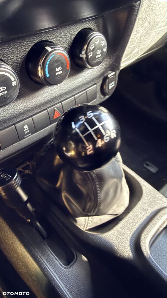 Jeep Wrangler - 22