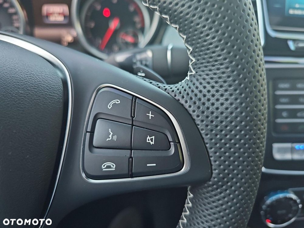 Mercedes-Benz GLE - 21