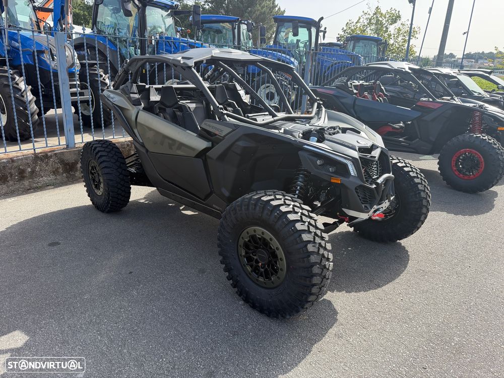 Can-Am Maverick X3 X RC TURBO RR - 1