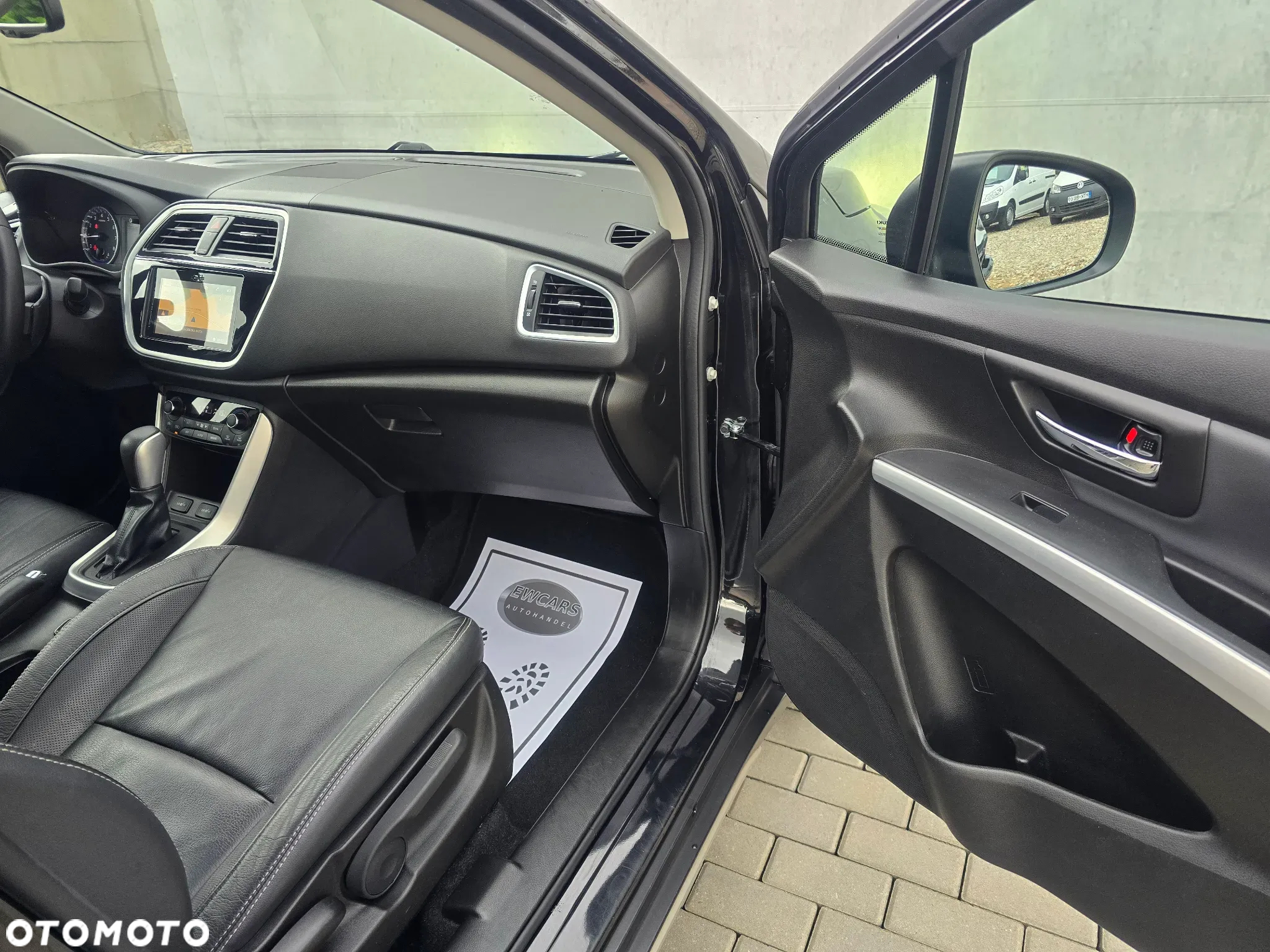 Suzuki SX4 S-Cross 1.4 T Premium 4WD - 35