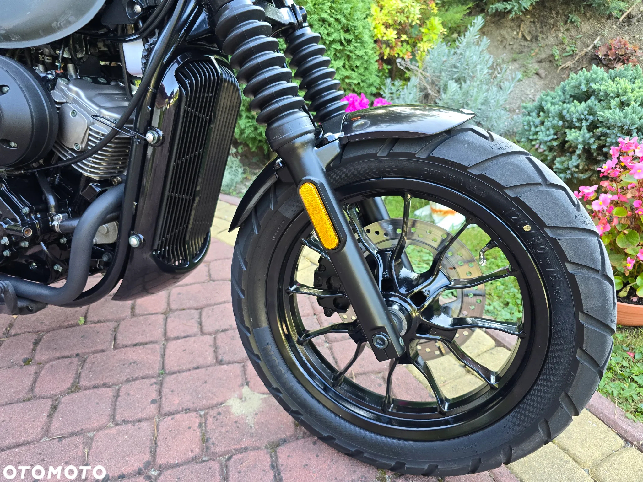 Hyosung GV - 17