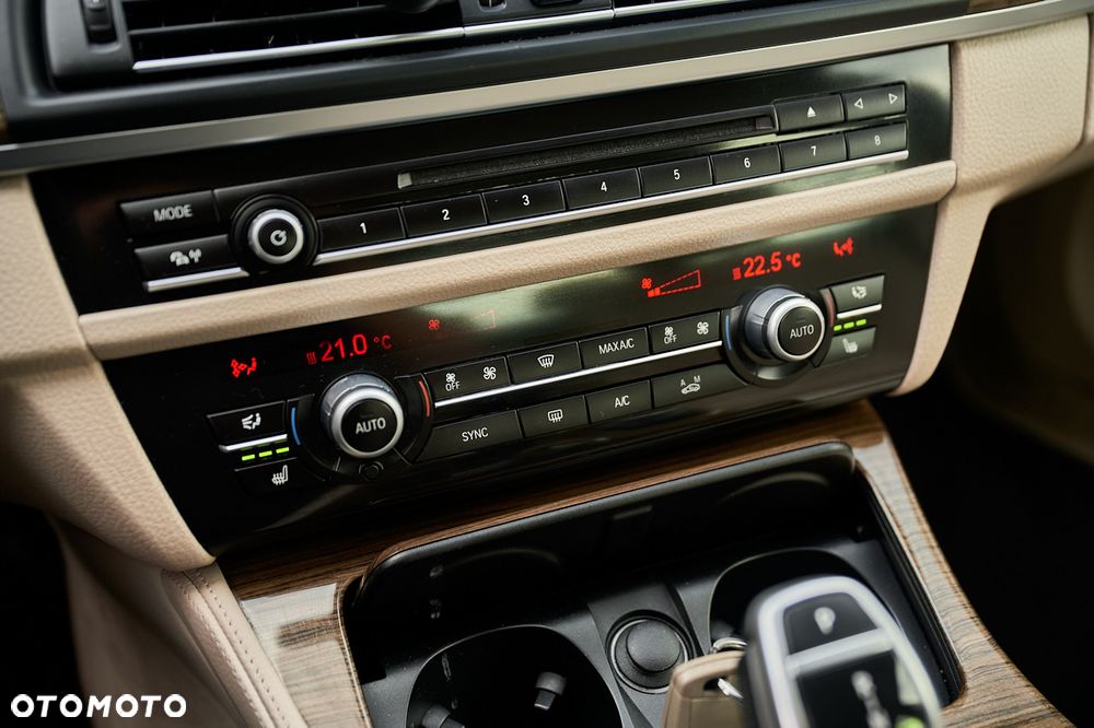 BMW Seria 5 525d xDrive Modern Line - 8