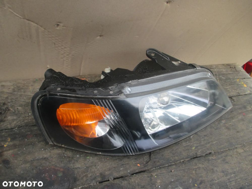 Lampa prawa SPACE STAR LIFT HELLA EUROPA - 2