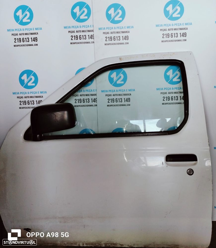 Porta esquerda Nissan Navara de 2002 - 1