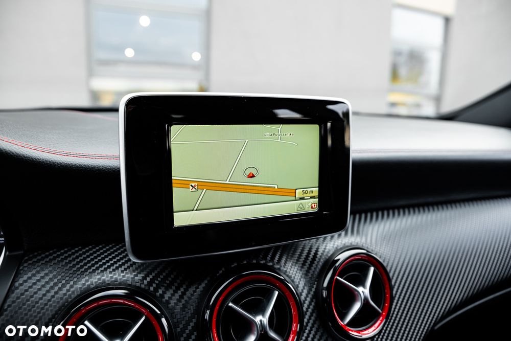 Mercedes-Benz Klasa A 45 AMG 4Matic AMG Speedshift 7G-DCT - 32