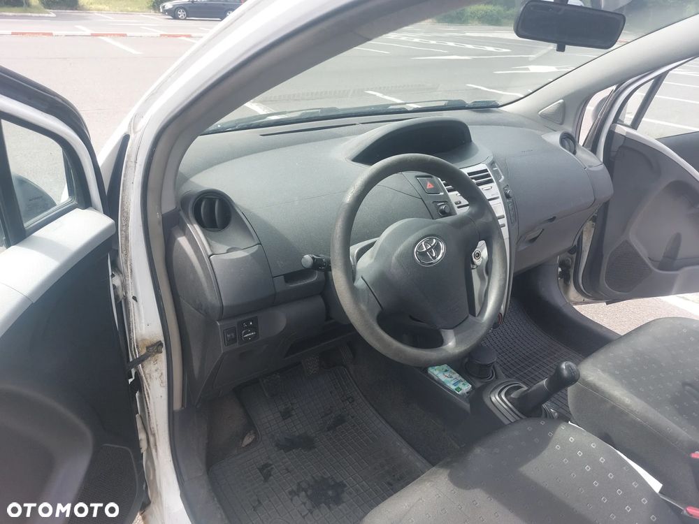 Toyota Yaris 1.4 D-4D Terra A/C - 4