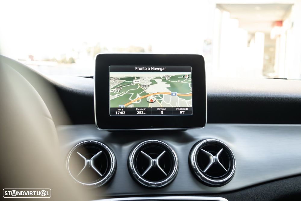 Mercedes-Benz CLA 180 d AMG Line - 17
