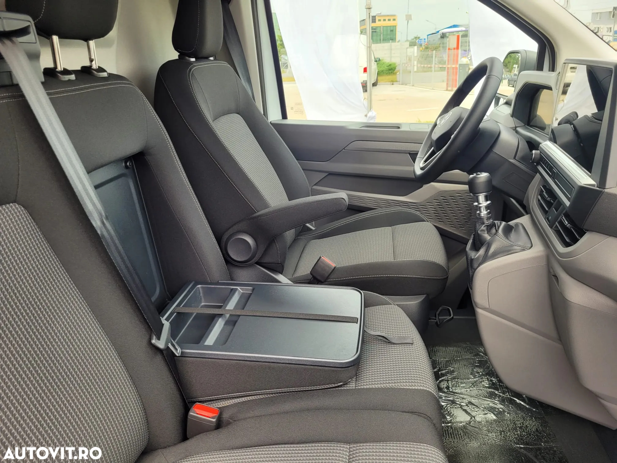 Volkswagen T7 Furgon LR - 10